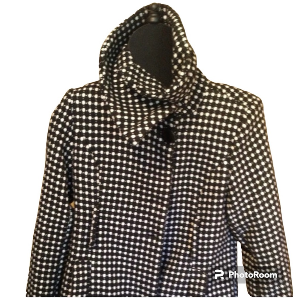 Winter jacket - Picture 1 of 7